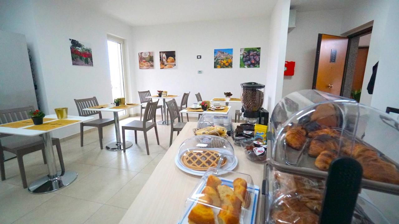 B&B Pitagora Розето-Капо-Спулико Экстерьер фото