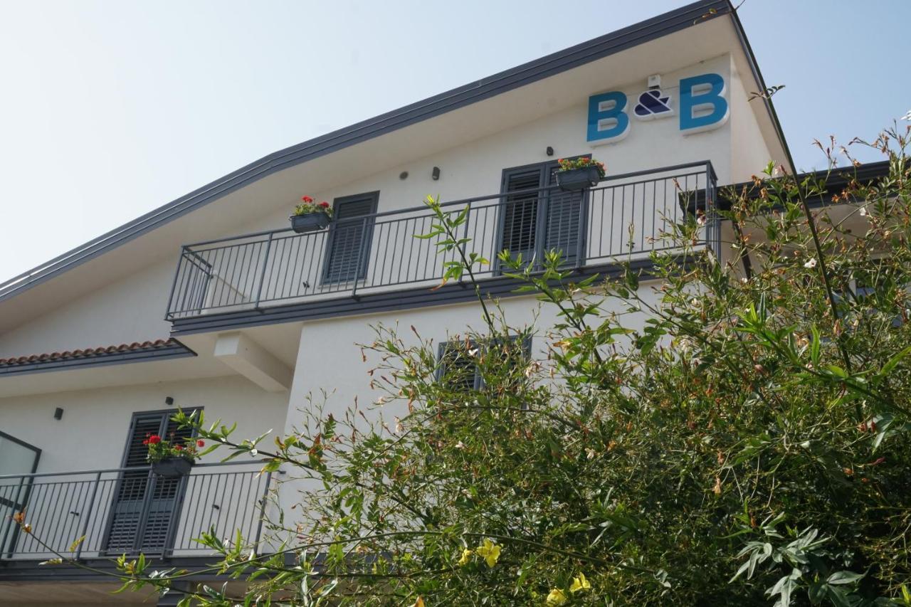 B&B Pitagora Розето-Капо-Спулико Экстерьер фото